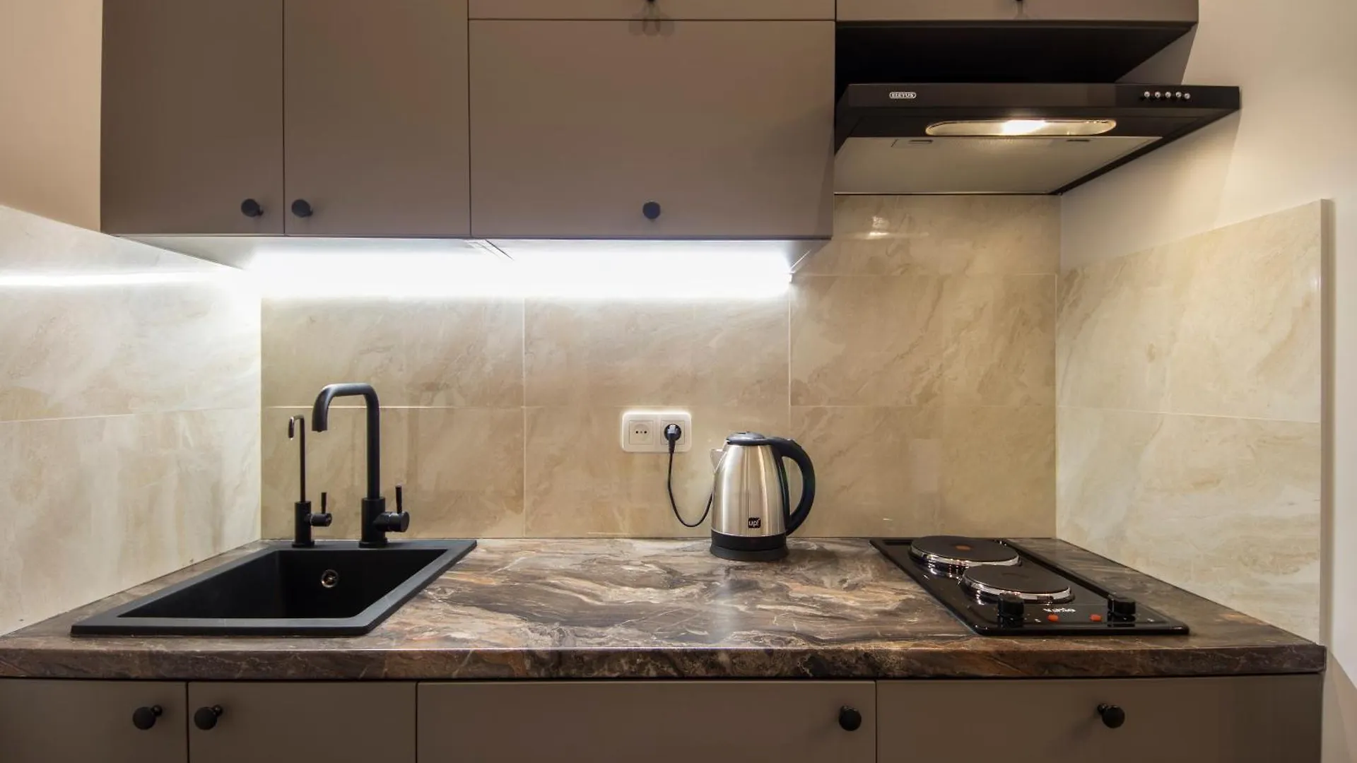 Self Check-In Apartments Maidan Area كييف