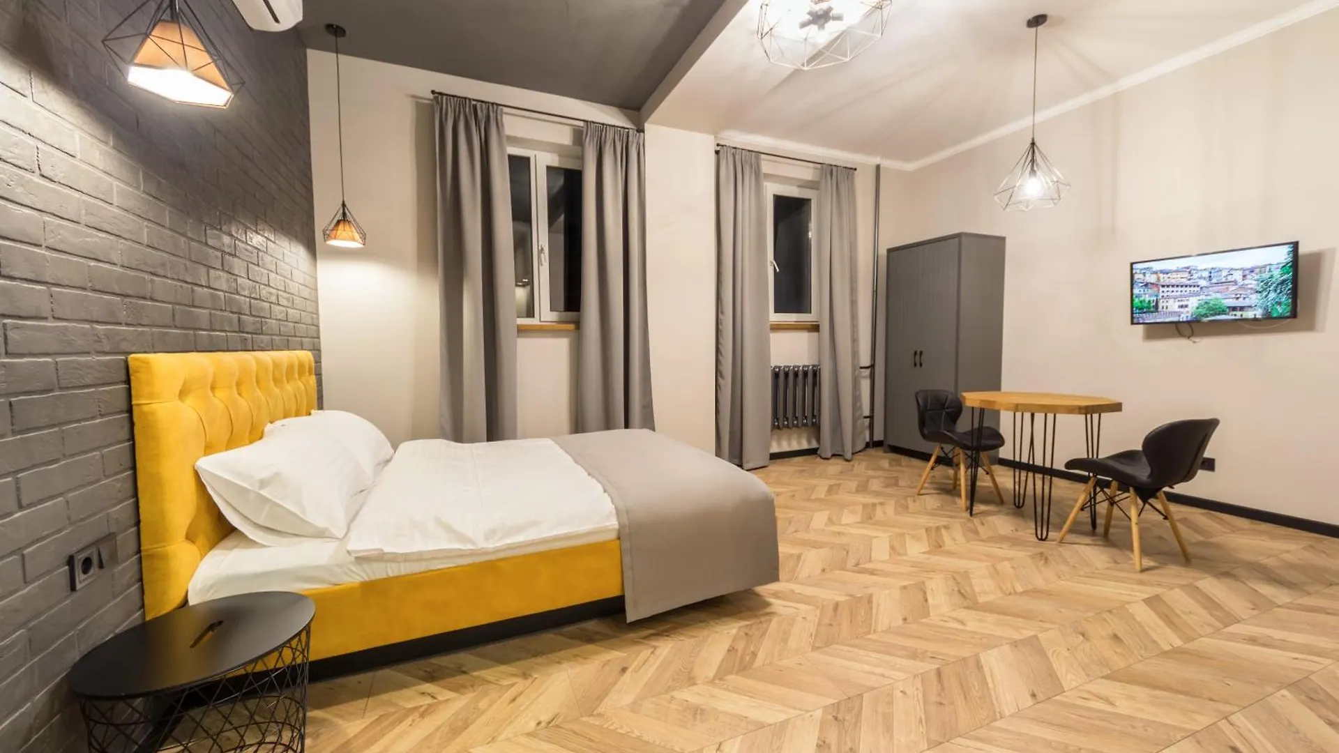 Self Check-In Apartments Maidan Area Kyiv