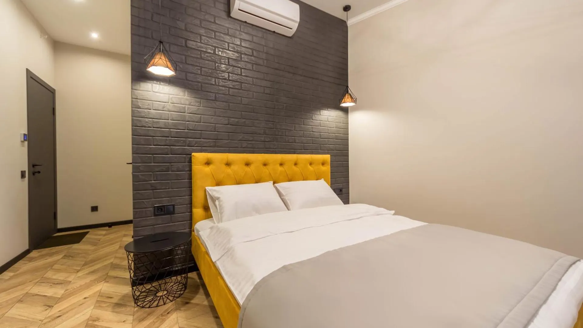 Self Check-In Apartments Maidan Area Kyiv