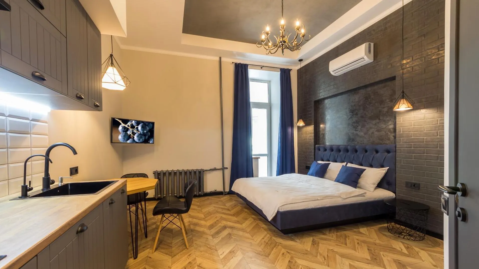 Self Check-In Apartments Maidan Area Kyiv
