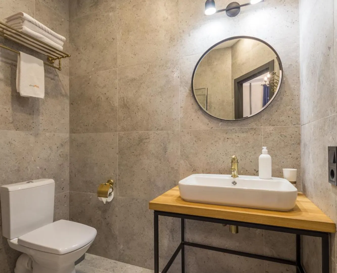 Self Check-In Apartments Maidan Area Kyiv
