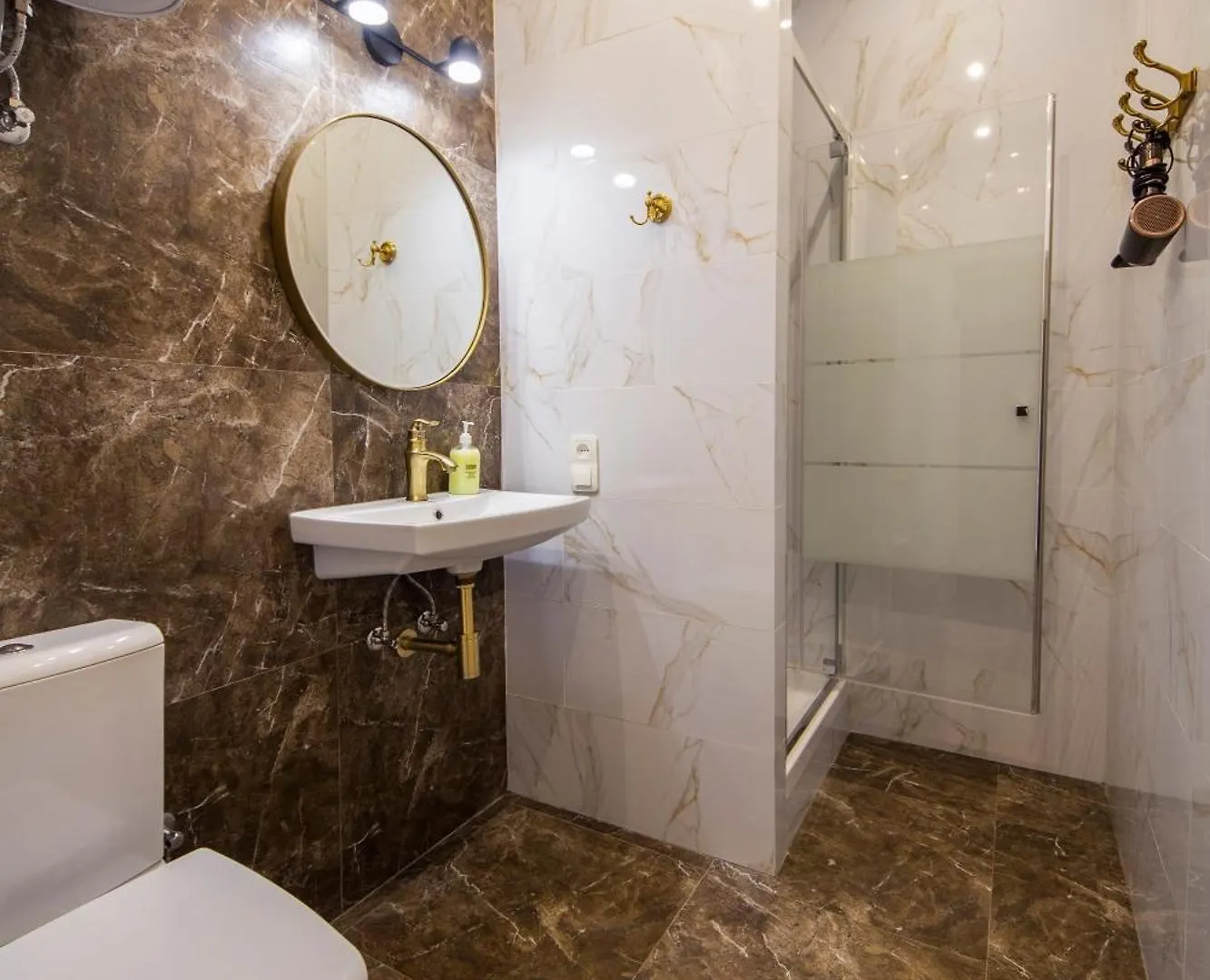 Self Check-In Apartments Maidan Area Kyiv 0*,