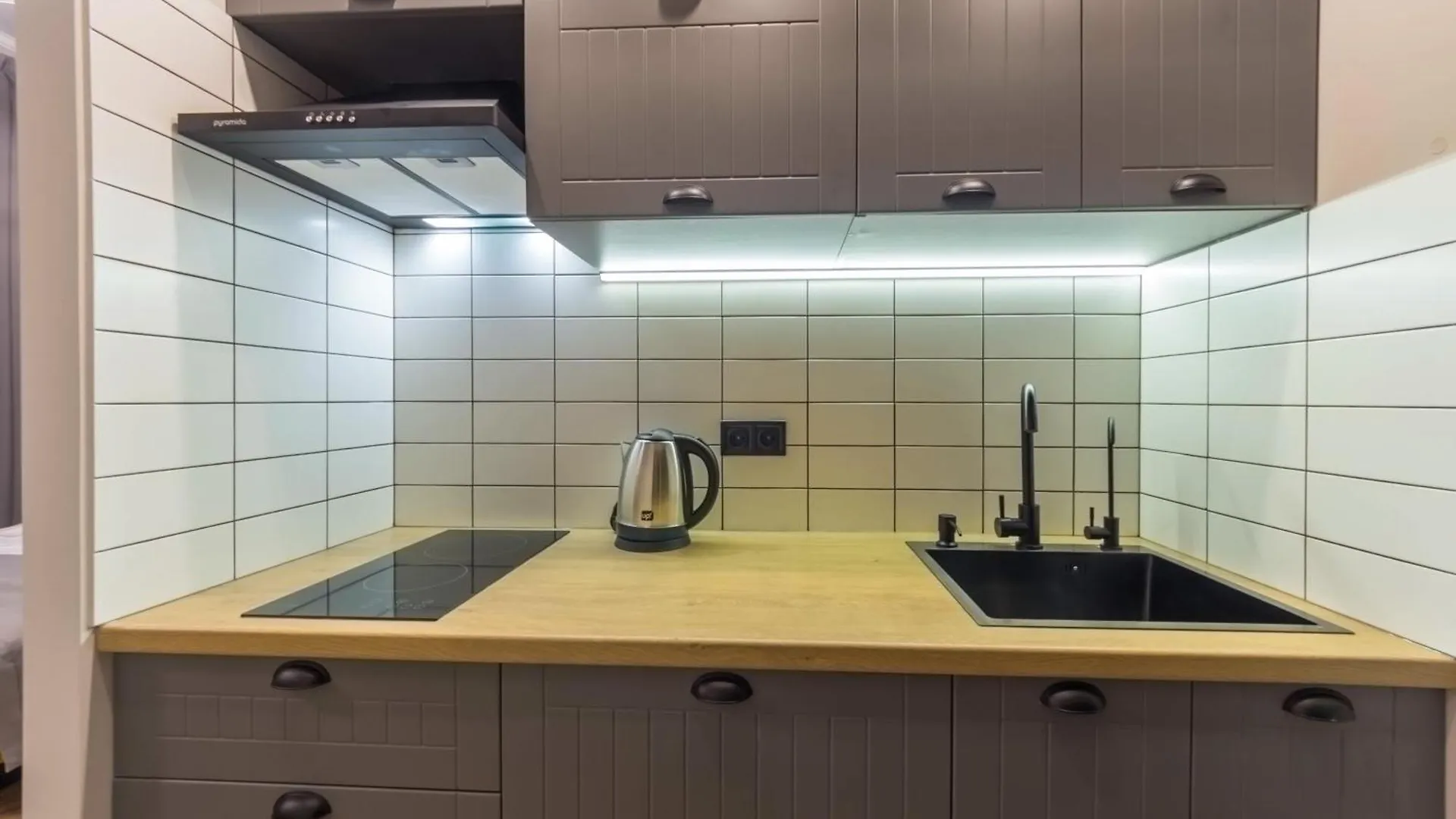 Self Check-In Apartments Maidan Area Kyiv