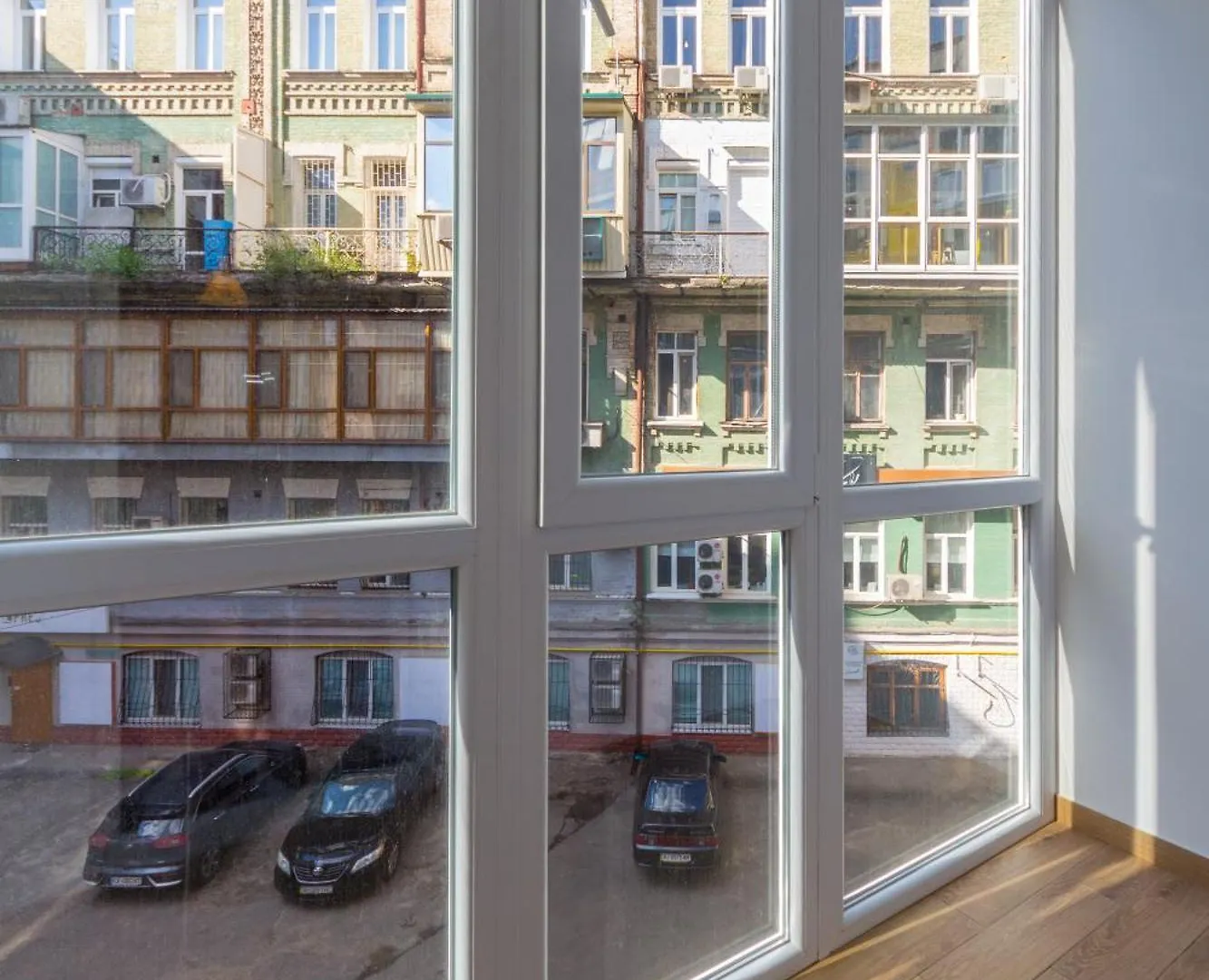 Self Check-In Apartments Maidan Area Kyiv