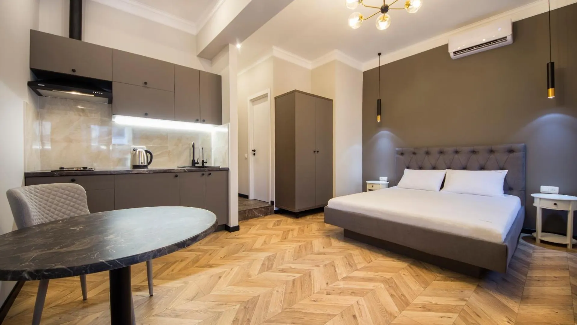 Self Check-In Apartments Maidan Area Kiev 0*,  Ukraine