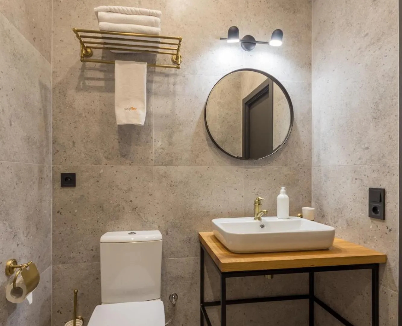Self Check-In Apartments Maidan Area Kiev Ukraine